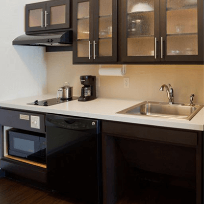 Countertops & Cabinets